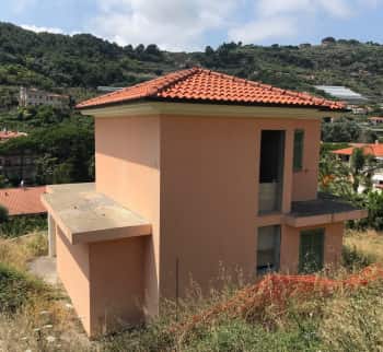 Neues Haus in der Nähe des Meeres in Bordighera