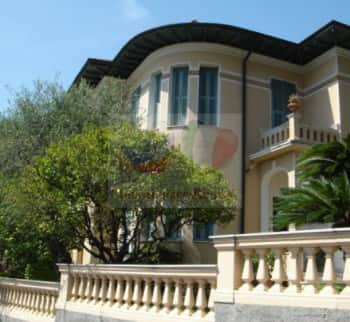 Køb bolig ved havet i Italien | Bordighera til salg i ...