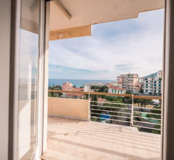 Квартира в Сан-Ремо с видом на море