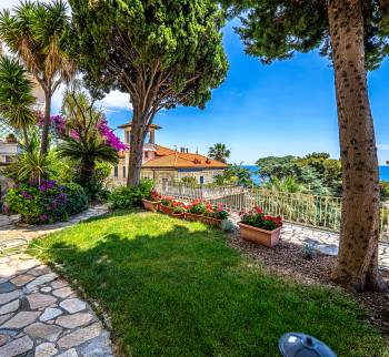 Elegante Wohnung mit Garten in Sanremo