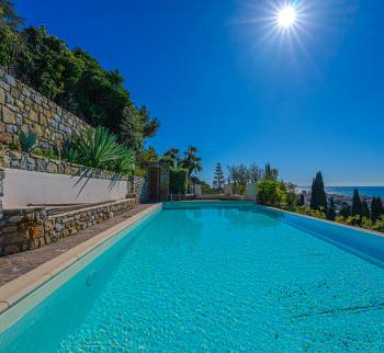 Villa in vendita a Bordighera 515 mq