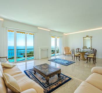 Apartment by the sea in Ospedaletti