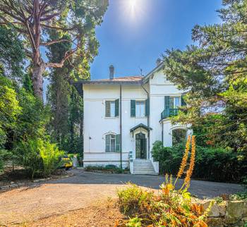 Elegant villa i Sanremo