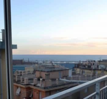 Продажа апартаментов рядом с морем в городе Генуя, Лигурия