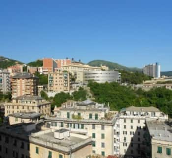 В Genova, Лигурия, Италия продаю жильё с садом. Цена 175000 €