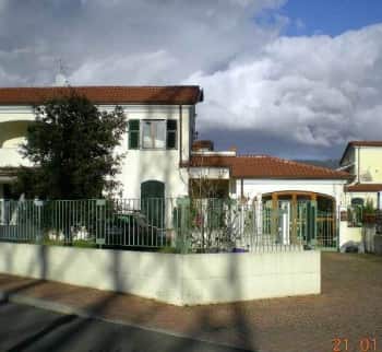 Продам часть дома в городе Сарцана на побережье Лигурии 