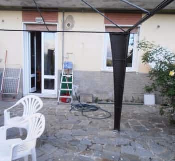 Продаю жильё с садом город Montoggio, Лигурия