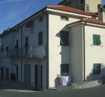 В г.Borghetto-Di-Vara, Лигурия, Италия продаю недвижимость по цене 193000 euro