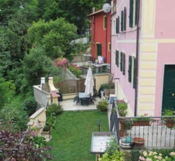 В г.Торрилья, Лигурия продаётся вилла с садом по цене 347000 euro