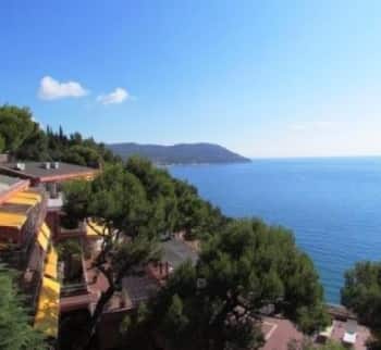 Продажа квартиры вблизи моря в Черво, Италия