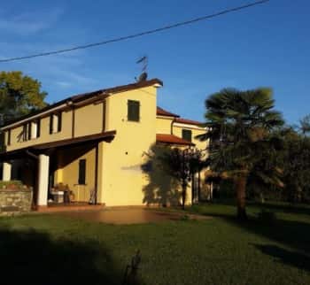 Город Кастельнуово-Магра, Лигурия, Италия продаётся дом по цене 858000 euro