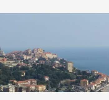 Продажа квартиры c видом на море в городе Империя, Лигурия. Цена €231000