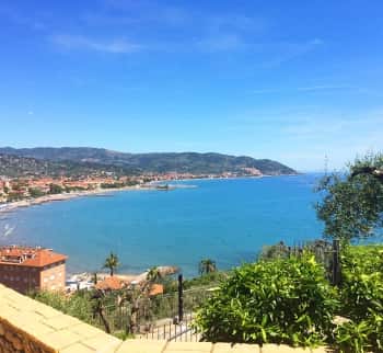 Продажа виллы в Лигурии, Диано-Марина около моря и пляжей Италии