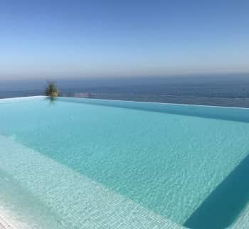 Элитные апартаменты с бассейном в Монако