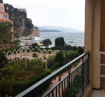 Квартира в Монако с бассейном