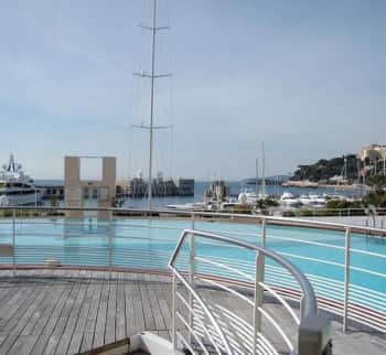 Квартира-студия с бассейном у моря, Монако