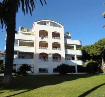 Новые апартаменты в Санремо на море в Лигурии