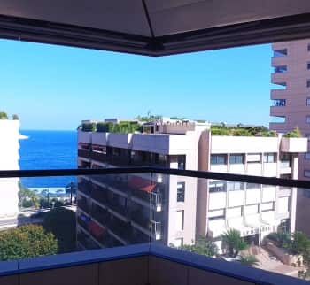 Апартаменты с видом на море и бассейном в Монако, Монте-Карло