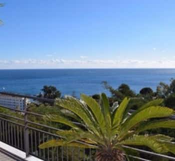 Купить квартиру с видом на море в Лигурии