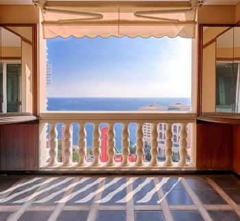 Квартира в Монако с великолепным видом на море и пляж