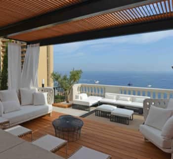 Апартаменты с бассейном у моря в Монако