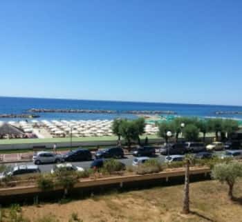 Квартира с панорамным видом на море в Лигурии
