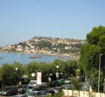 Апартаменты с видом на море в Лигурии