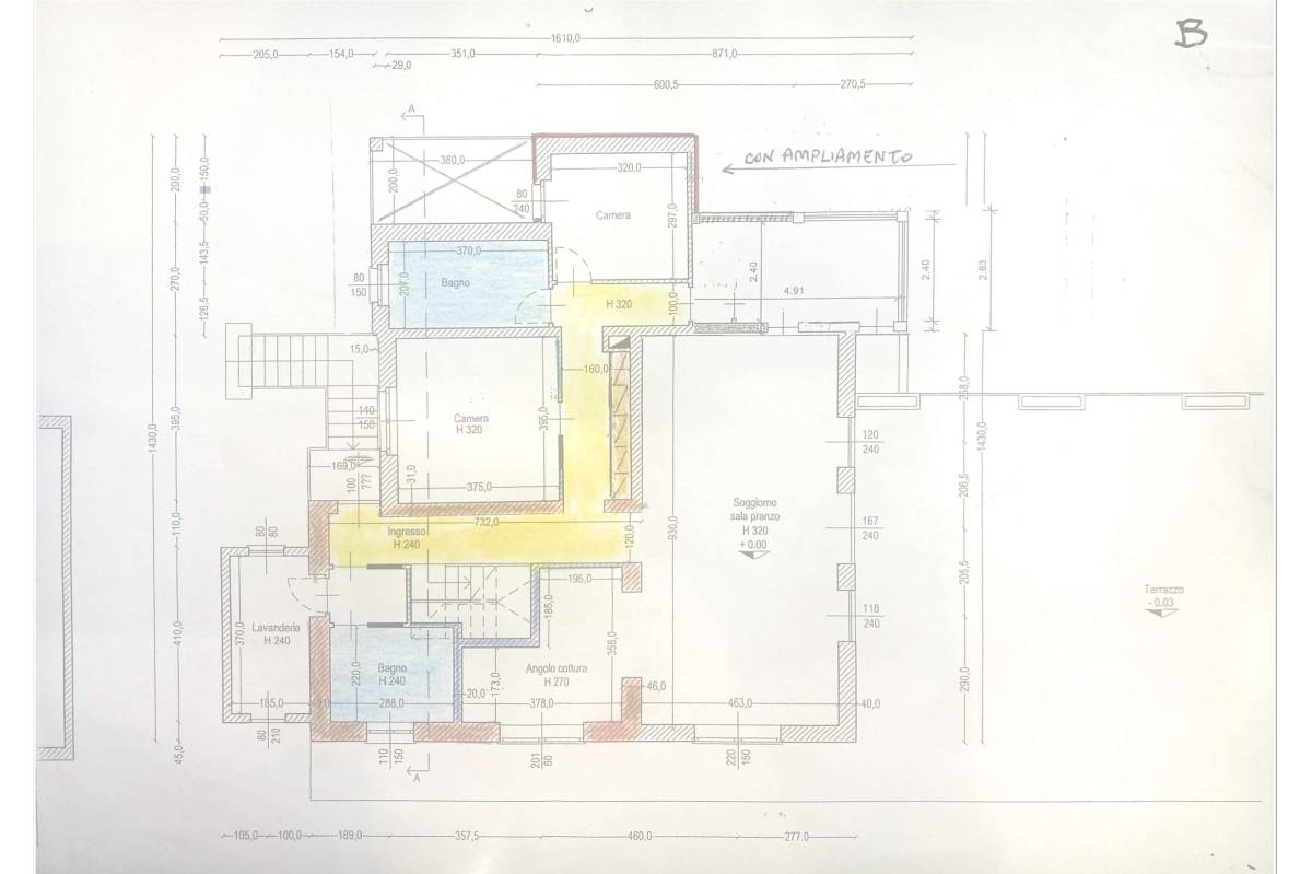 Hus under restaurering i Sanremo