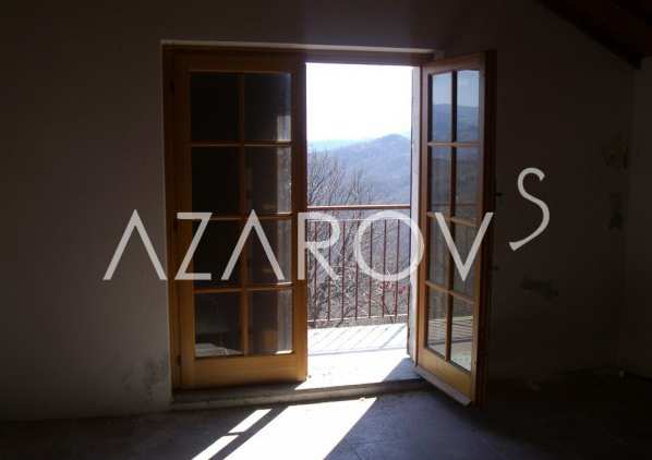 Продаётся дом в городе Varese-Ligure, Лигурия, Италия