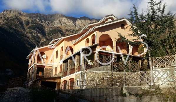 Город Триора, Лигурия продаётся отель с садом. Цена 715000 €