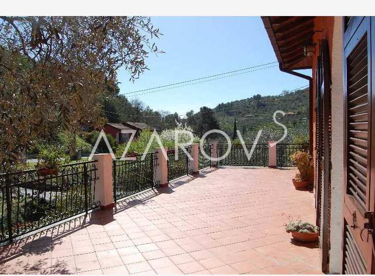 Продаётся отдельный дом в Diano Castello, Италия. Цена 429000 евро