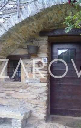 Продаётся отдельный дом с садом в городе Pornassio, Лигурия