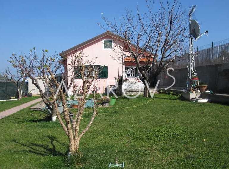 Купить дом в г.Santo Stefano Al Mare, Лигурия
