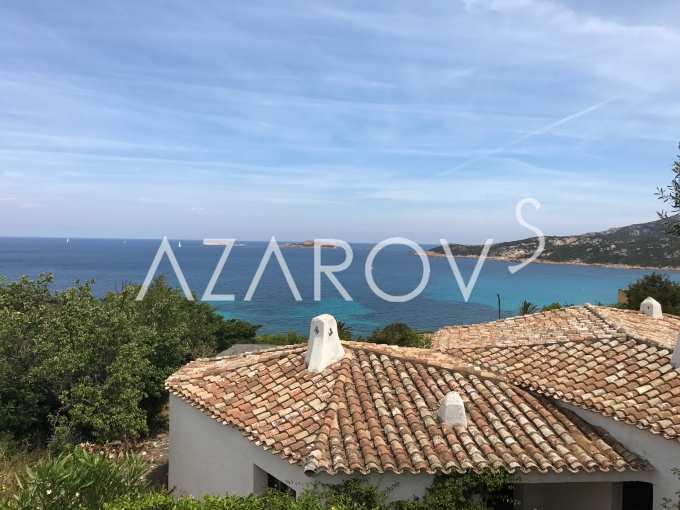 Villa con piscina con vistas al mar en Porto Cervo Cerdeña