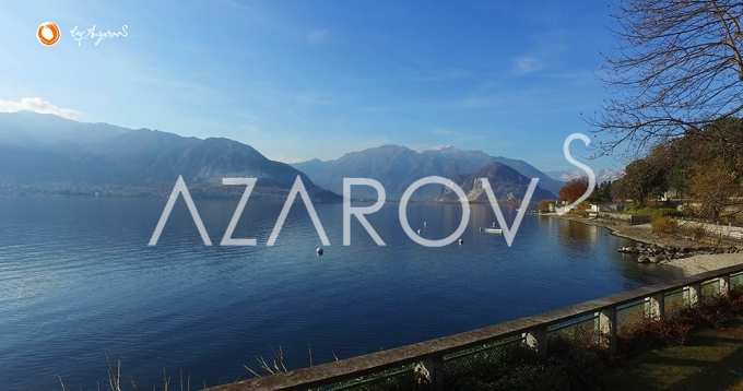 Nieuwe villa aan het Lago Maggiore met strand en aanlegsteiger in Verbania