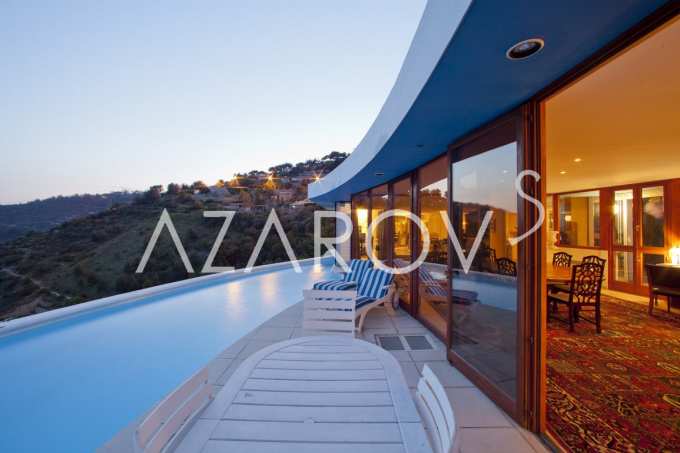 Inmobiliaria en Eze en la Riviera francesa