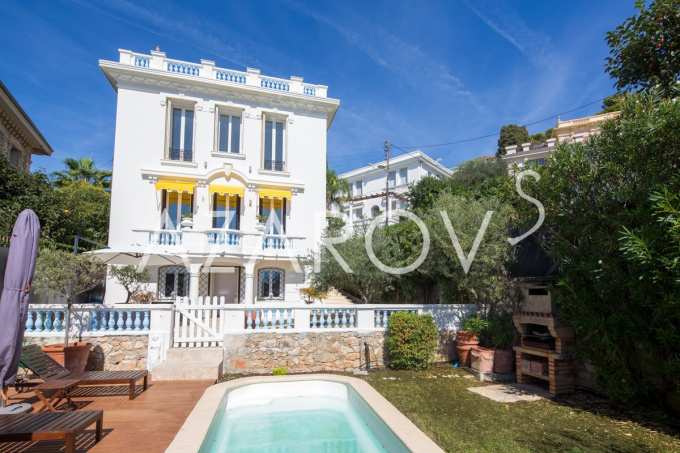Villa en Niza junto al mar