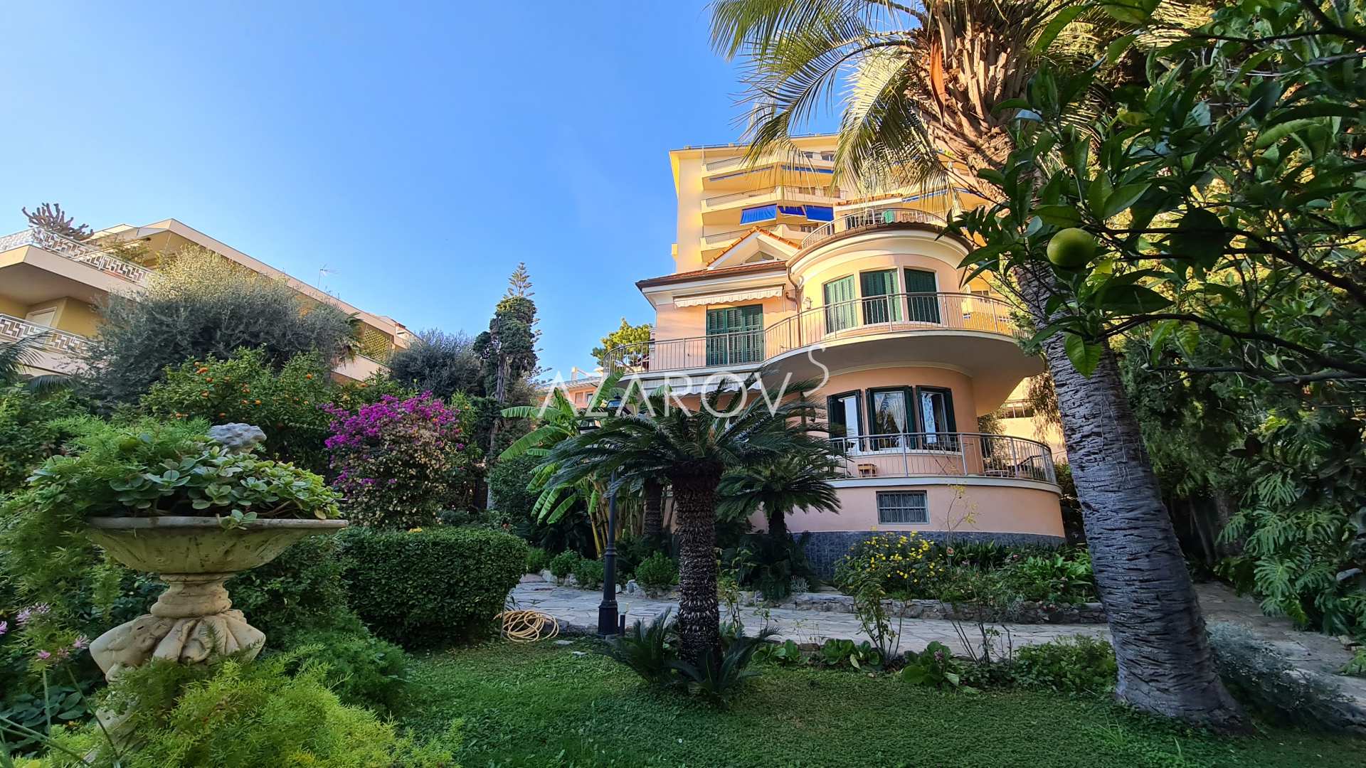 Villa in Sanremo nur wenige Gehminuten vom Meer entfernt