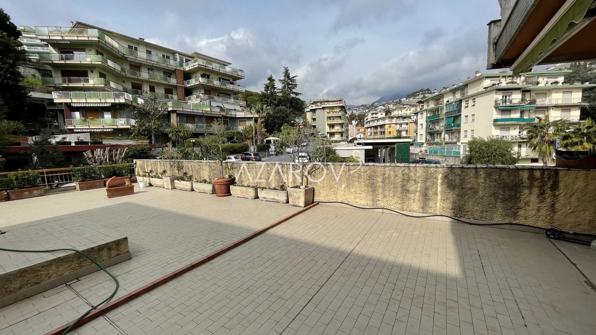 Bilocale a Sanremo con terrazzo di 180 mq