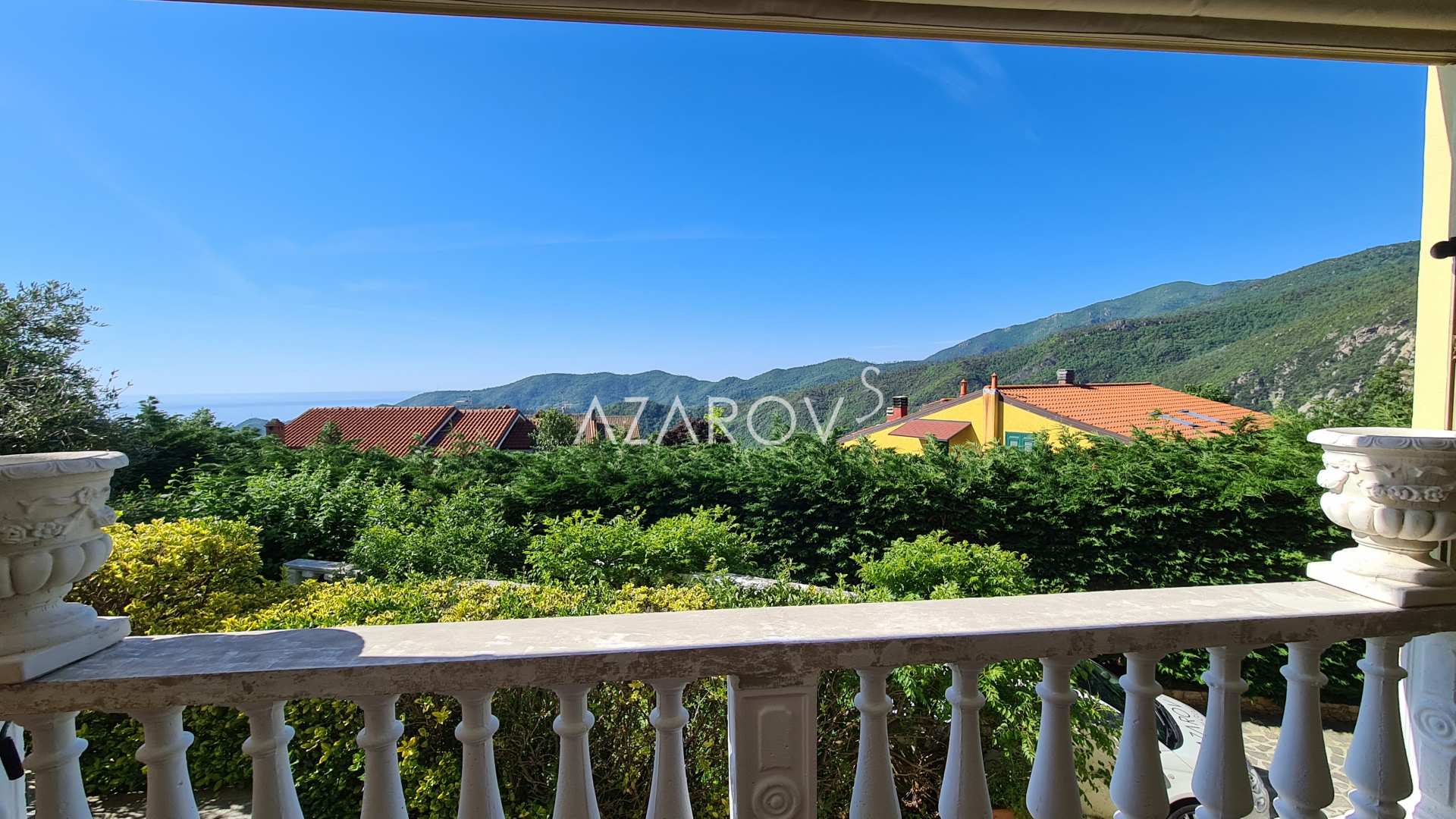 Villa te koop in Malolo met uitzicht op zee