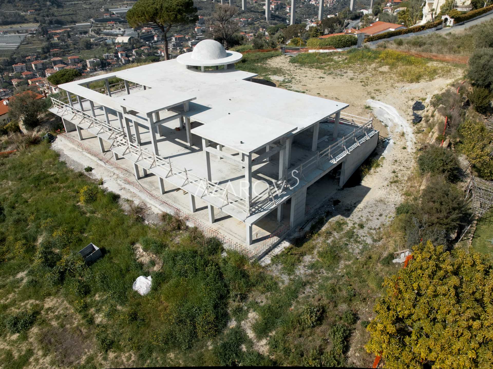 Nieuwe villa van 900 m² in Bordighera