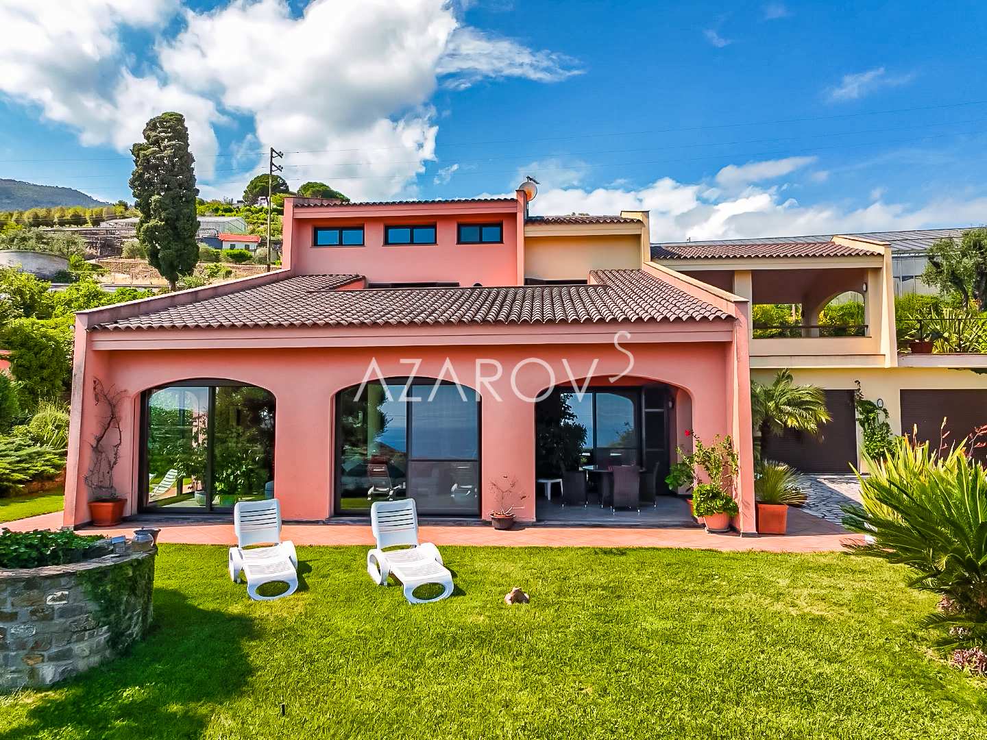 Villa 370 m2 in der Stadt Sanremo mit Meerblick
