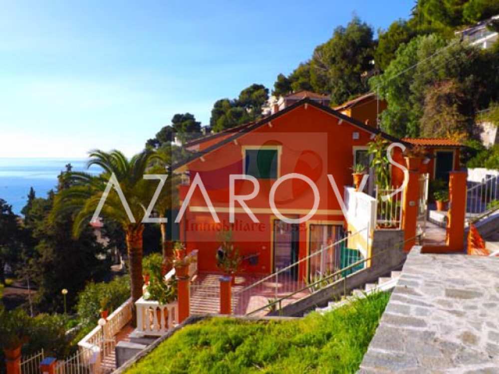 Marina di Andora villa vid havet | Köp en villa i Ligurien