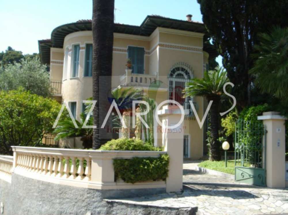 Comprar una propiedad junto al mar en Italia | Villa Bordighera en venta