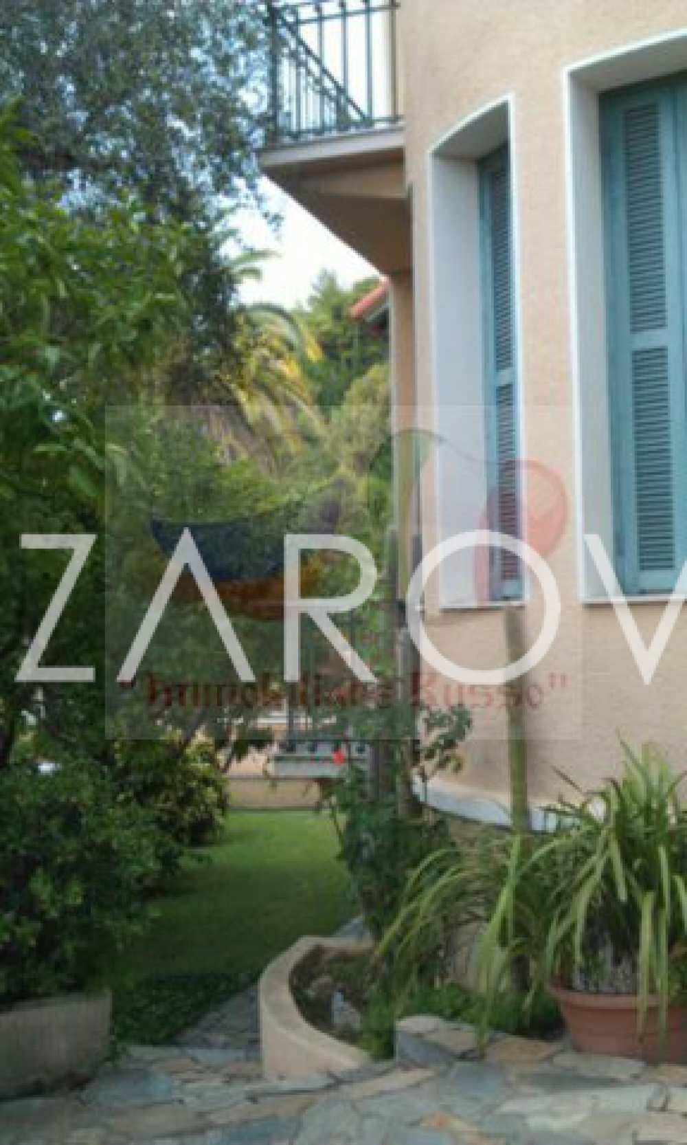 Comprar una propiedad junto al mar en Italia | Villa Bordighera en venta