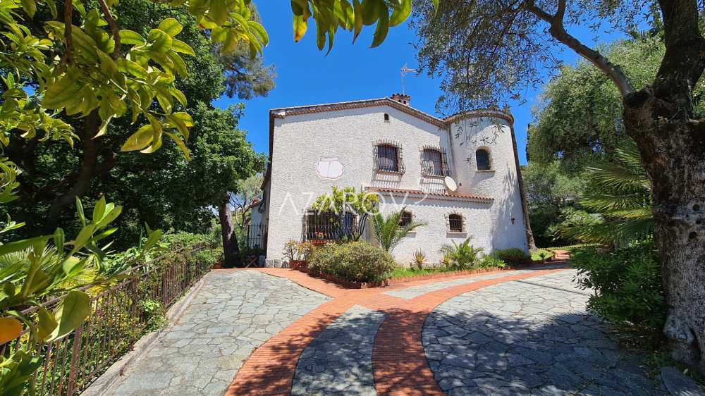Villa te koop 650 m2 in Bordighera