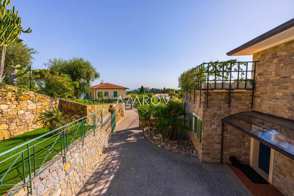 Villa zu vermieten in Bordighera in der Nähe des Meeres