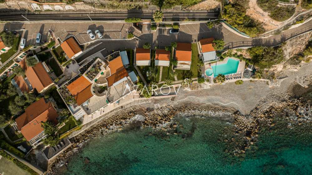 Casa junto al mar con playa privada en Bordighera