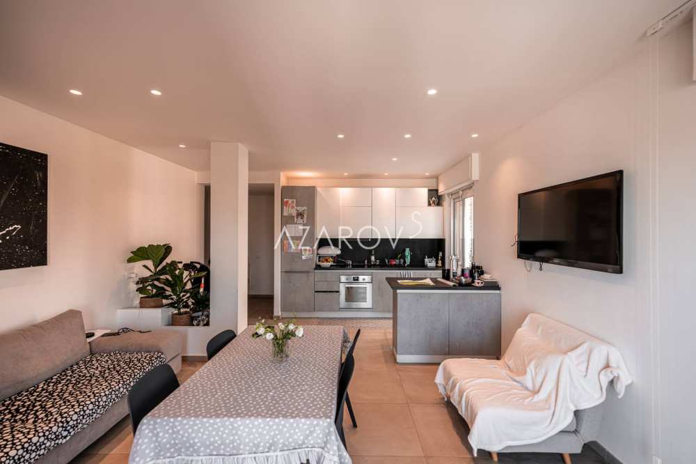 Een slaapkamer appartement in Sanremo met garage
