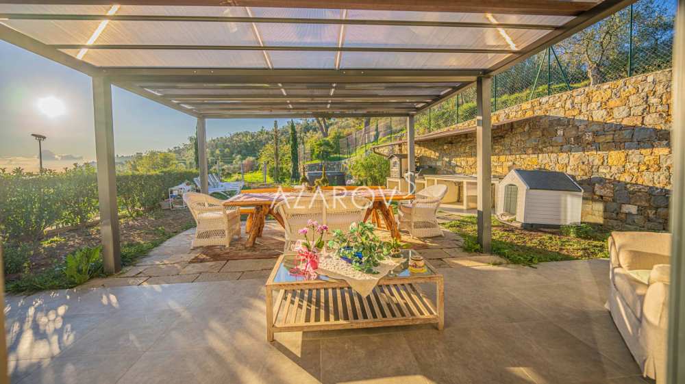 New villa for sale in Imperia